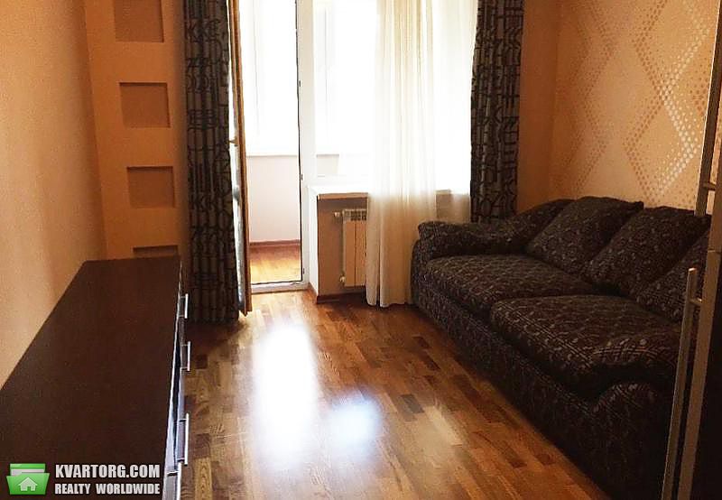 Rent out 3-room apartment. Киев,  Салютная — photo 3