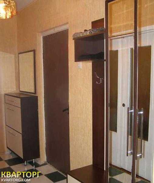 Rent out 2-room apartment. Киев,  Ревуцкого — photo 1