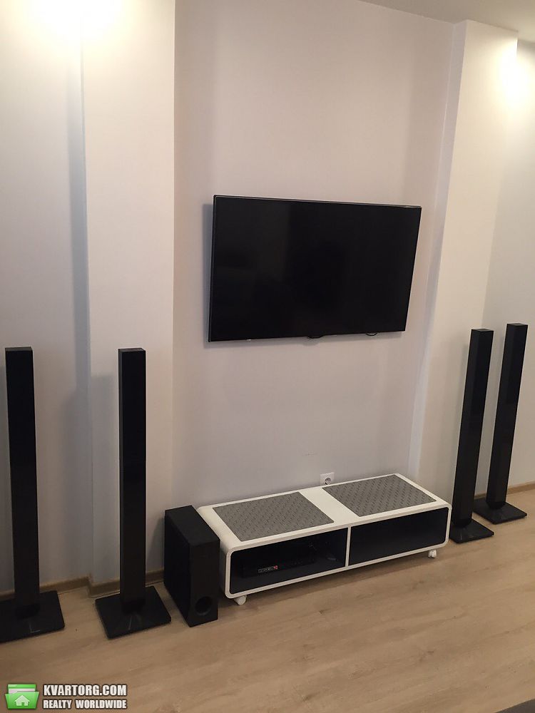 Rent out 2-room apartment. Киев,  Севастопольская — photo 9