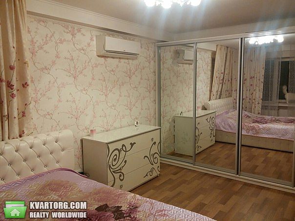 Sell 2-room apartment. Киев,  Братиславская — photo 4