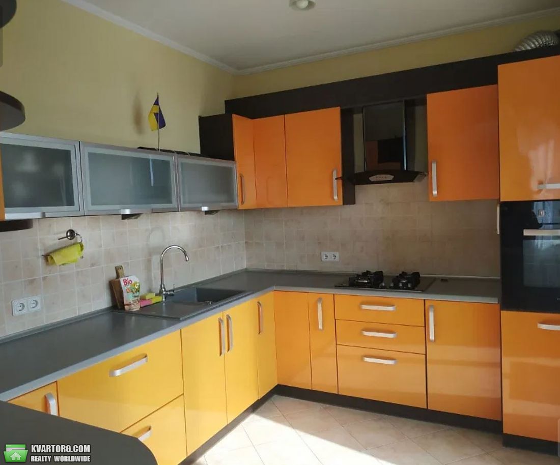 Rent out 1-room apartment. Киев,  Львовская — photo 1