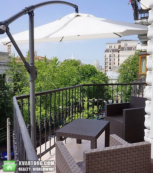 Rent out 3-room apartment. Киев,  Лютеранская — photo 10