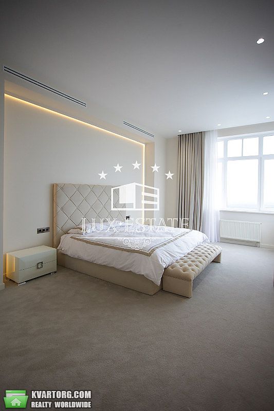 Sell 3-room apartment. Киев,  Грушевского — photo 1