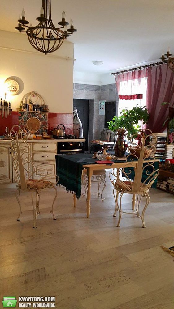 Sell 3-room apartment. Одесса, Волжский переулок — photo 1