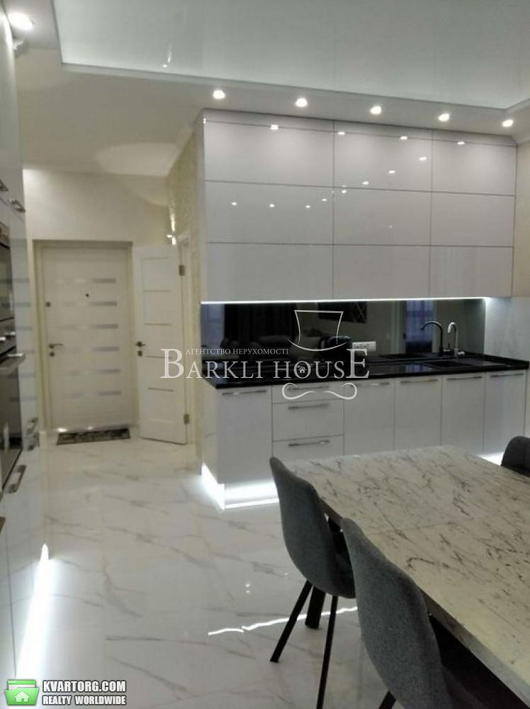 Rent out 2-room apartment. Киев,  Заречная — photo 3