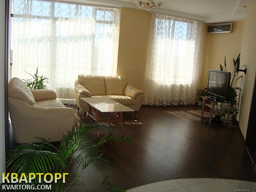Rent out 3-room apartment. Одесса, Генуэзская — photo 1