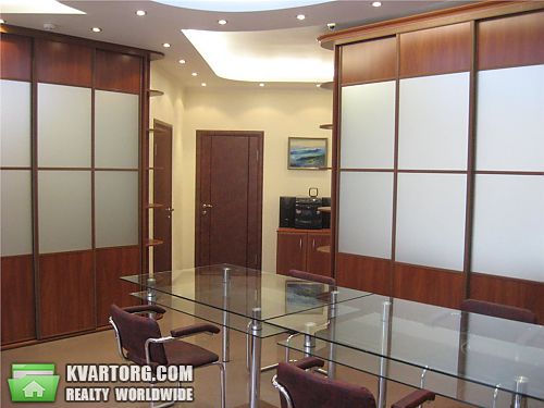Rent out office. Киев, Жилянская — photo 1