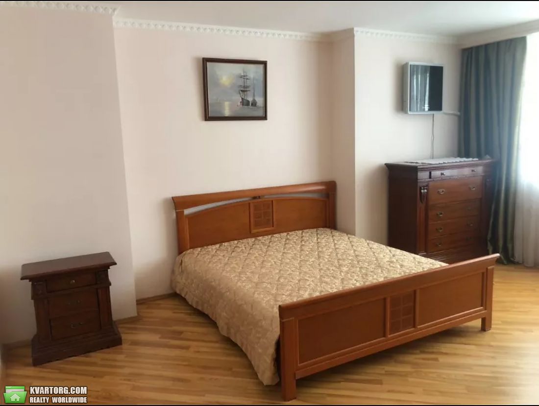Rent out 3-room apartment. Киев,  Ереванская — photo 1
