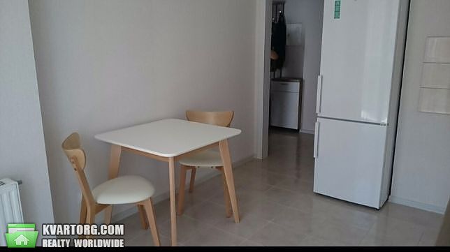 Rent out 1-room apartment. Киев,  Метрологическая — photo 1