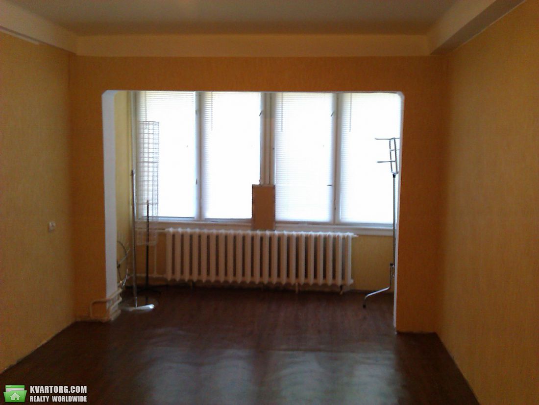 Sell 2-room apartment. Киев,  Щорса пер — photo 3