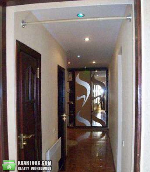 Sell 2-room apartment. Киев,  Старонаводницкая — photo 1