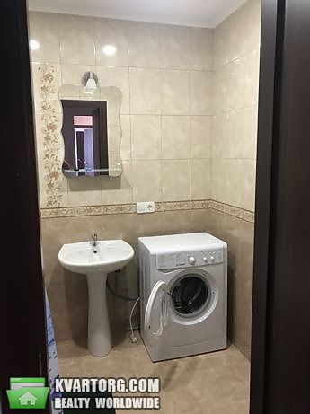 Rent out 2-room apartment. Киев,  Межевая — photo 4