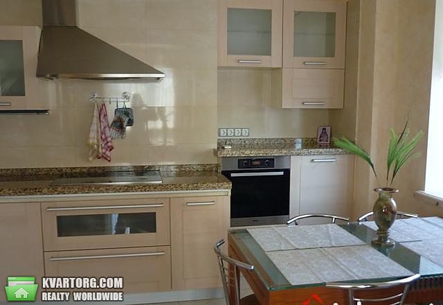 Rent out 4-room apartment. Одесса, Шевченко проспект — photo 1