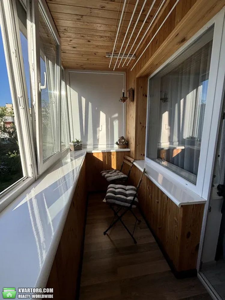 Rent out 2-room apartment. Киев, Сірожупанників — photo 4