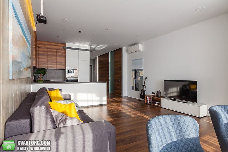 Rent out 3-room apartment. Киев,  Кловский спуск — photo 2