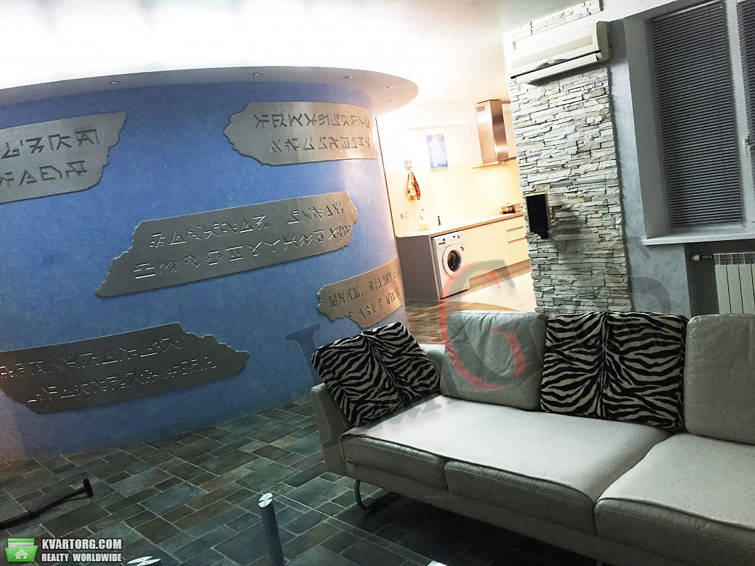 Rent out 3-room apartment. Киев,  Амосова — photo 7