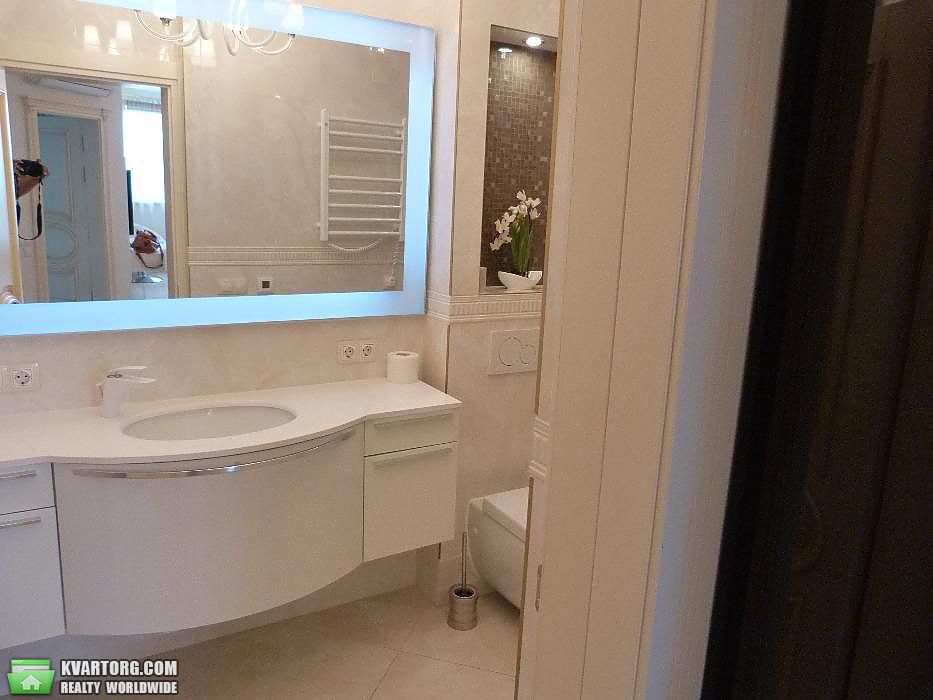 Rent out 2-room apartment. Киев,  Липковского — photo 9