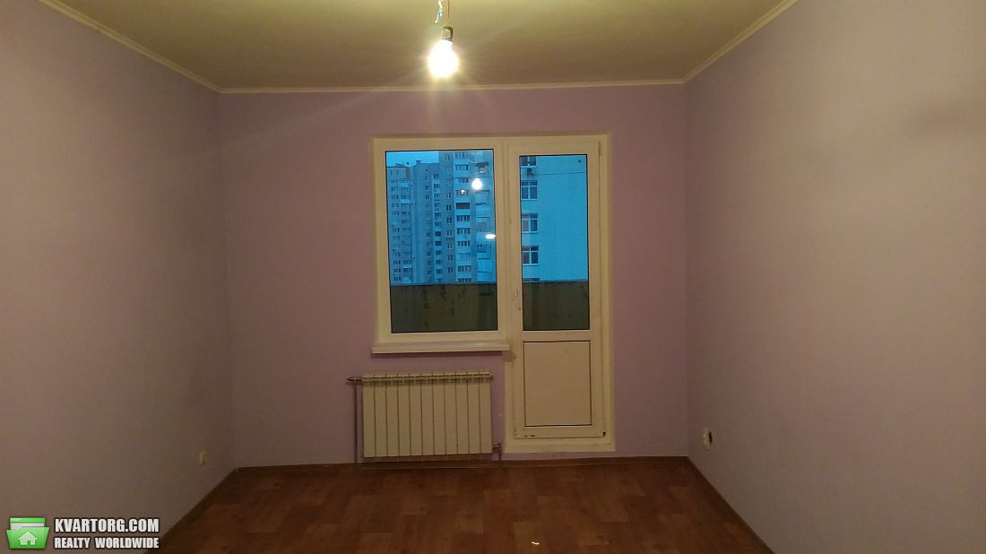 Rent out 3-room apartment. Киев,  Чавдар — photo 1