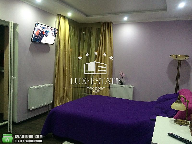 Rent out 2-room apartment. Киев,  Вильямса — photo 3