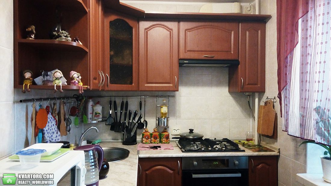 Sell 3-room apartment. Киев,  Пражская — photo 1