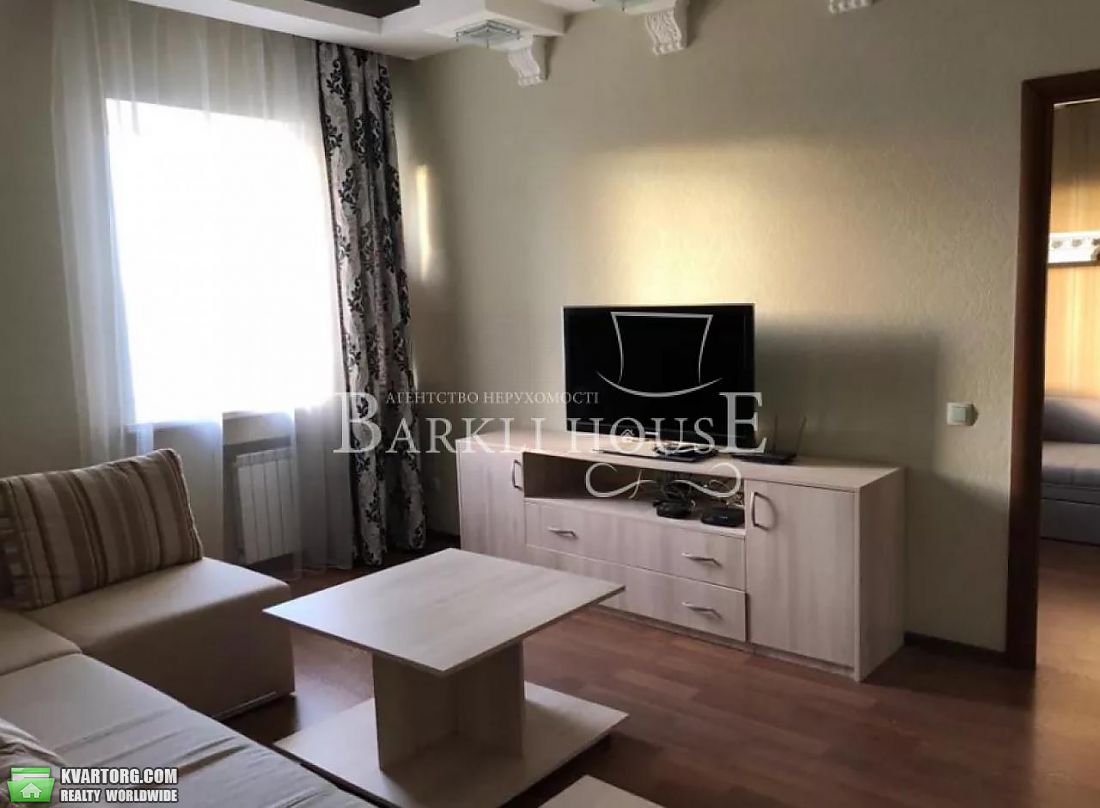 Rent out 4-room apartment. Киев,  Черновола — photo 2