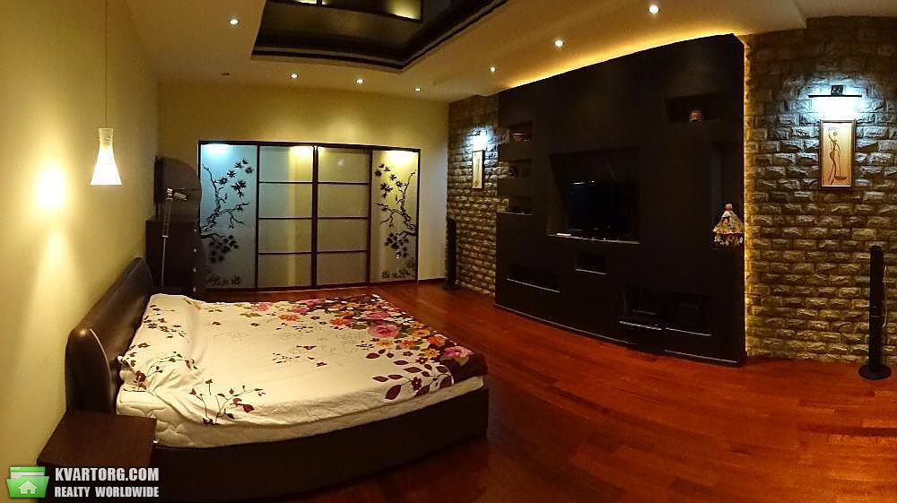 Rent out 2-room apartment. Киев,  Черновола — photo 2