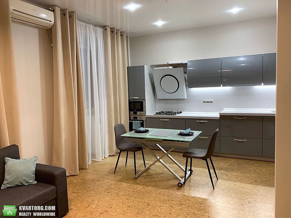 Rent out 2-room apartment. Киев, Волошська — photo 2