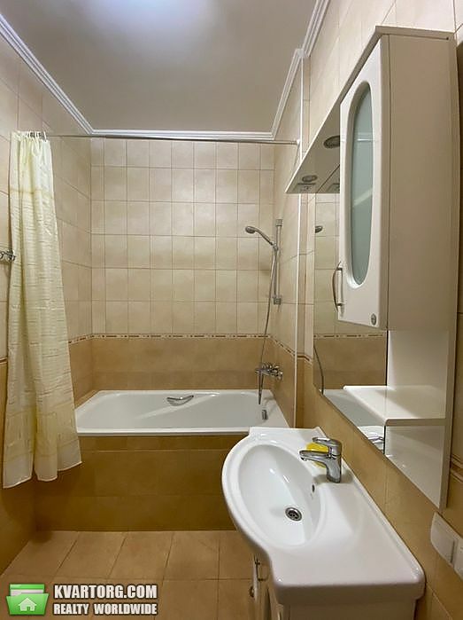 Rent out 3-room apartment. Киев, Евгения Коновальца — photo 5