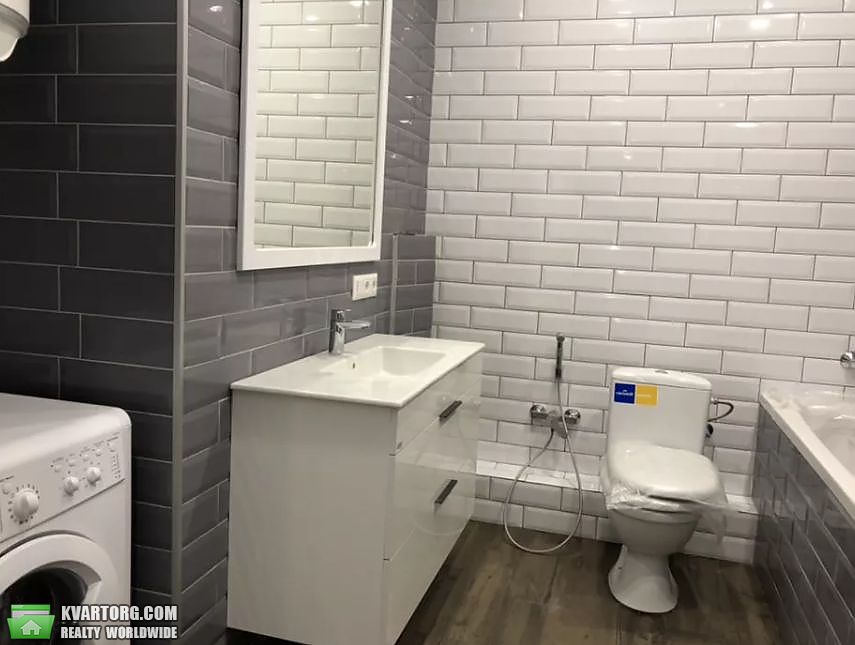 Rent out 3-room apartment. Киев,  Туманяна — photo 4