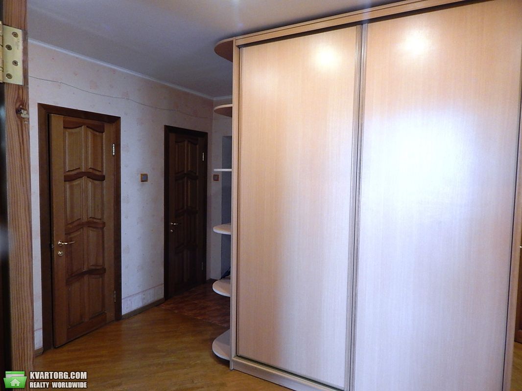 Rent out 2-room apartment. Киев,  Верховного Совета бул — photo 4