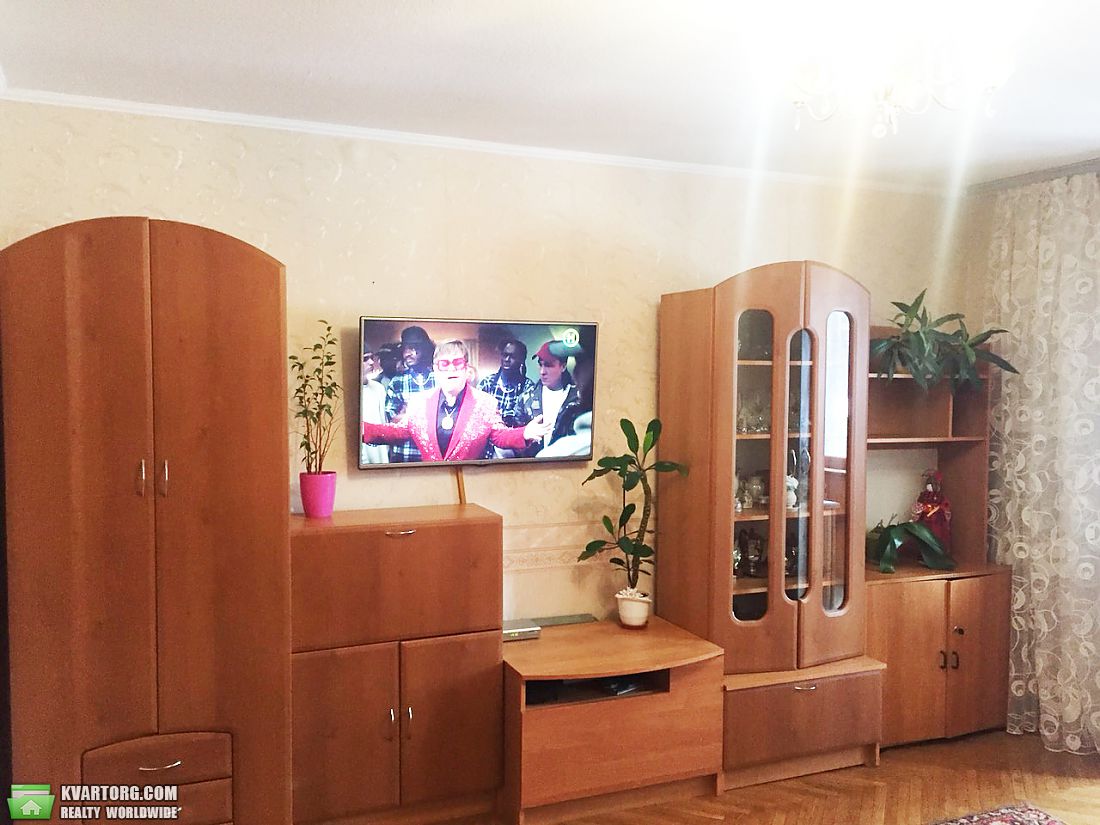 Rent out 4-room apartment. Киев,  Матыкина — photo 10