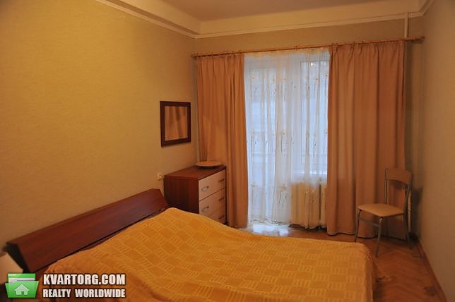 Rent out 2-room apartment. Киев,  Большая Васильковская — photo 2