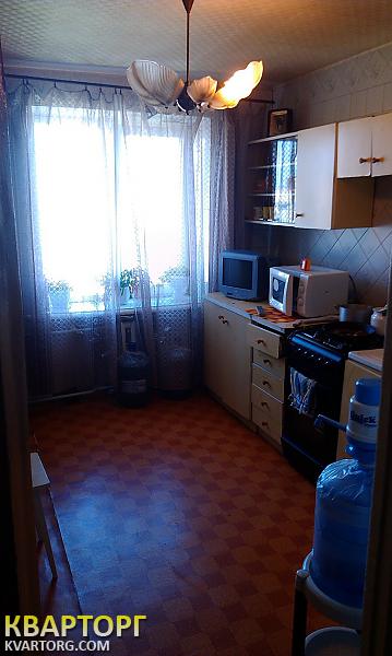Sell 4-room apartment. Днепропетровск,  Осенняя — photo 1