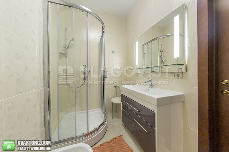 Rent out 2-room apartment. Киев,  Жилянская — photo 5