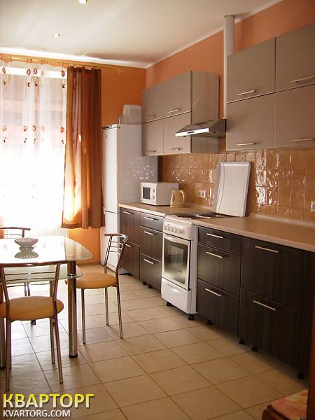 Rent out 1-room apartment. Киев,  Щекавицкая — photo 3