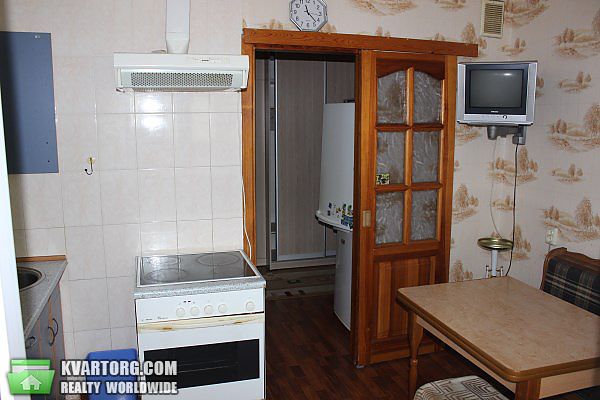 Rent out 2-room apartment. Киев,  Ревуцкого — photo 4