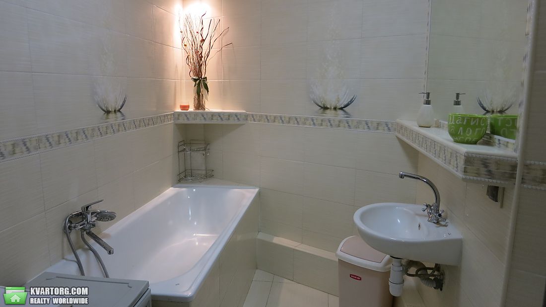Rent out 1-room apartment. Киев, Русовой Софии — photo 1