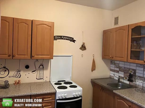 Rent out 2-room apartment. Киев,  Вишняковская — photo 3