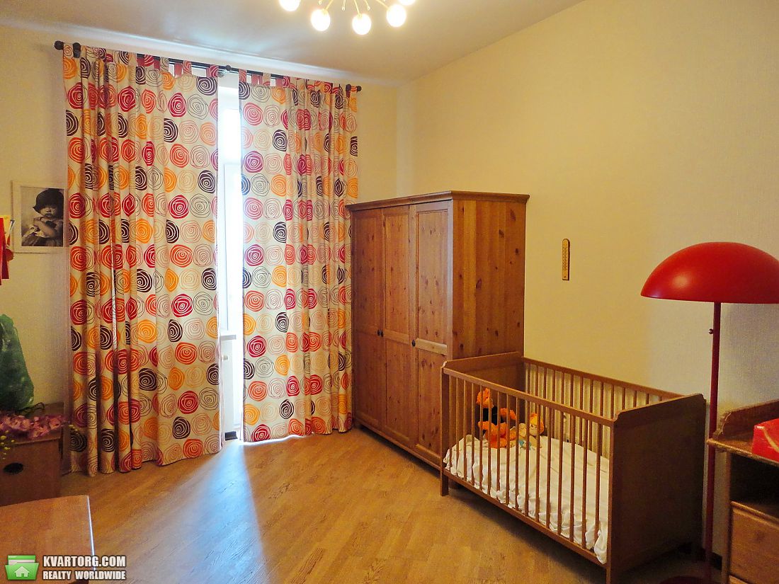 Rent out 3-room apartment. Киев,  Щорса — photo 4