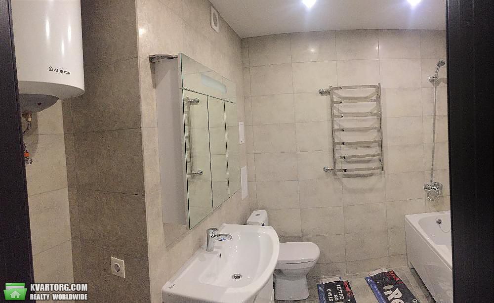Rent out 3-room apartment. Киев,  Туманяна — photo 7