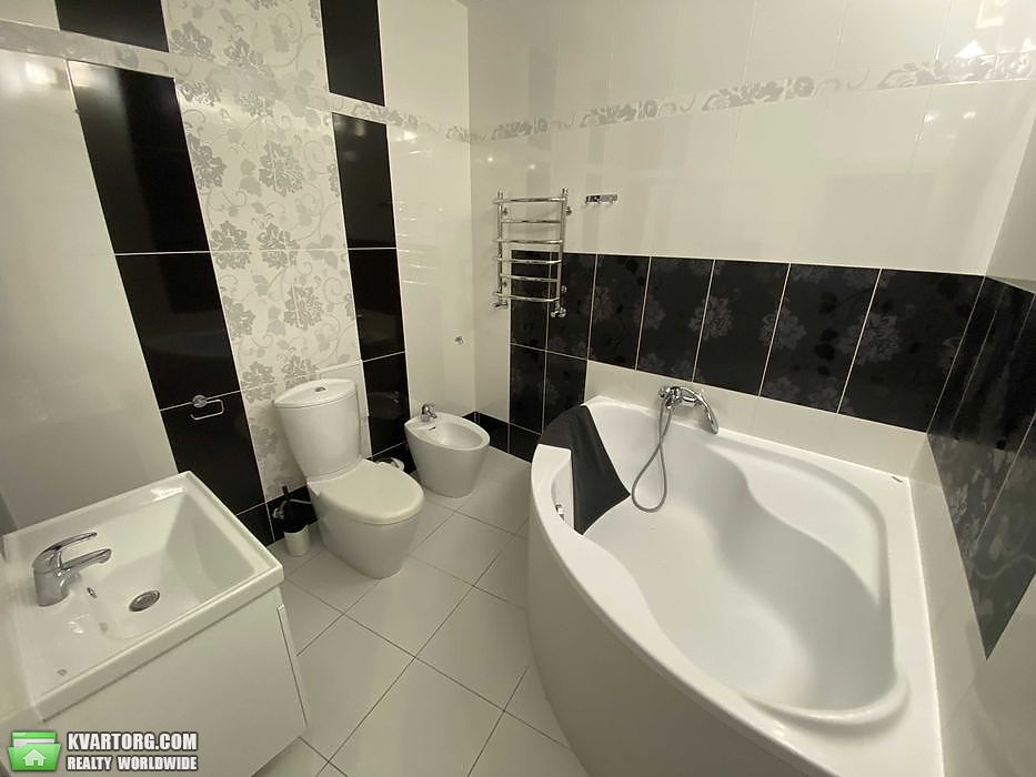 Rent out 3-room apartment. Львов, П. Панча — photo 6