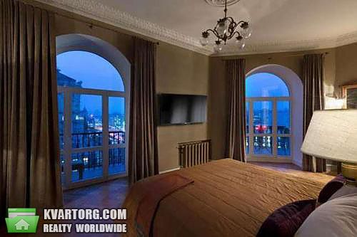 Rent out 2-room apartment. Киев,  Крещатик — photo 1
