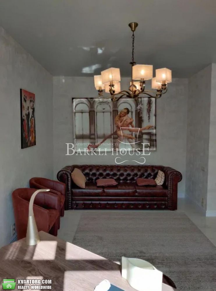 Rent out 3-room apartment. Киев, Дегтярная — photo 5