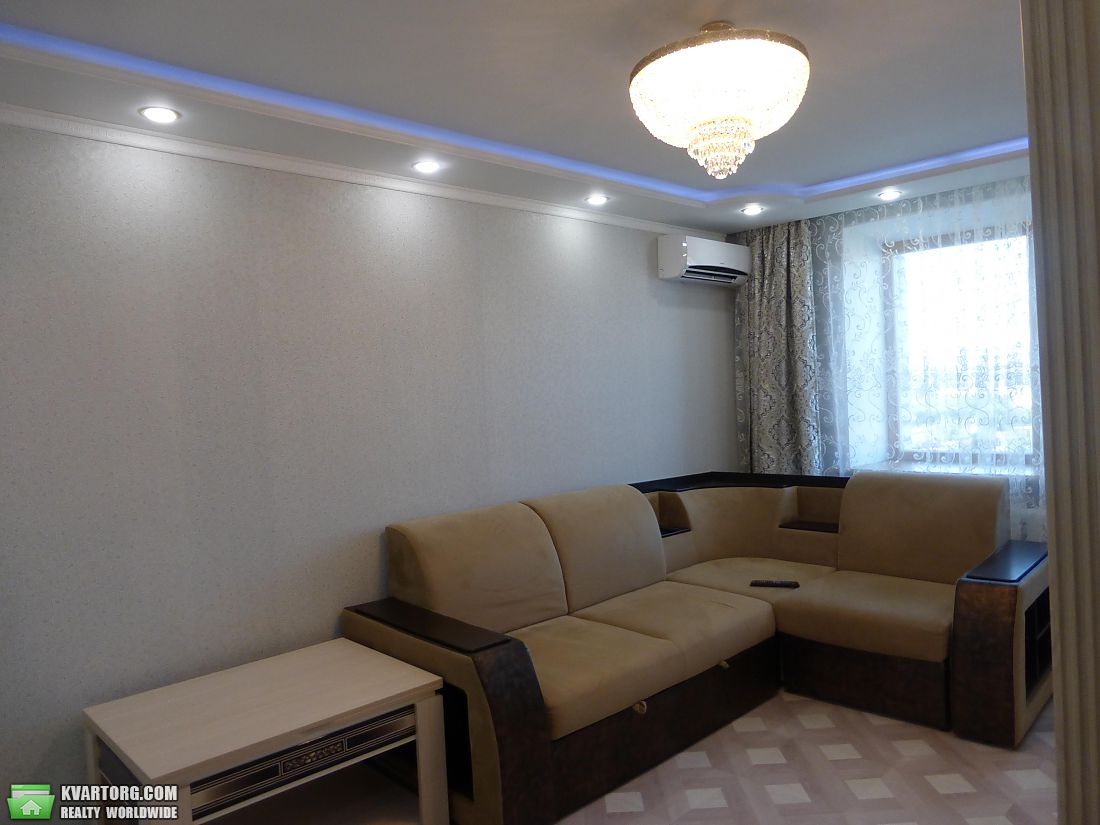 Rent out 3-room apartment. Днепропетровск, Воронцова — photo 1