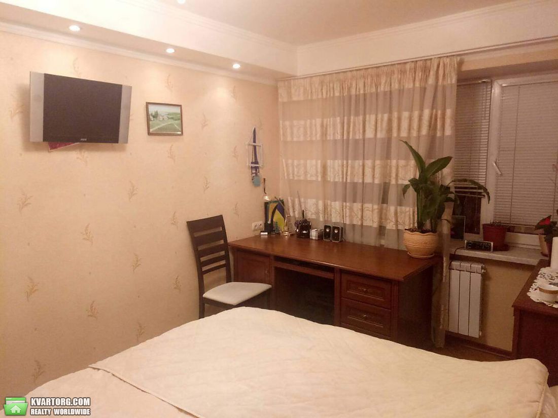 Sell 2-room apartment. Киев, Леси Украинки бульв. — photo 2