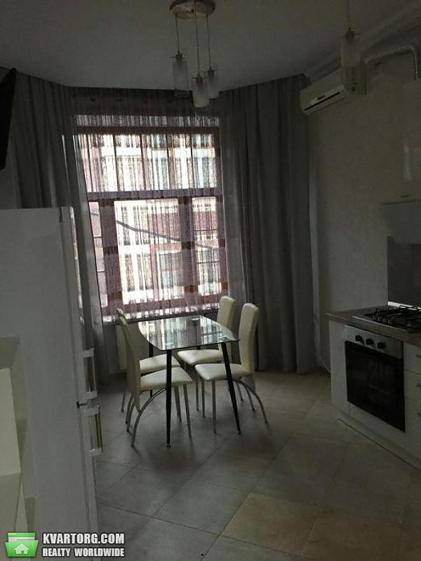 Rent out 2-room apartment. Киев,  Воздвиженская — photo 6
