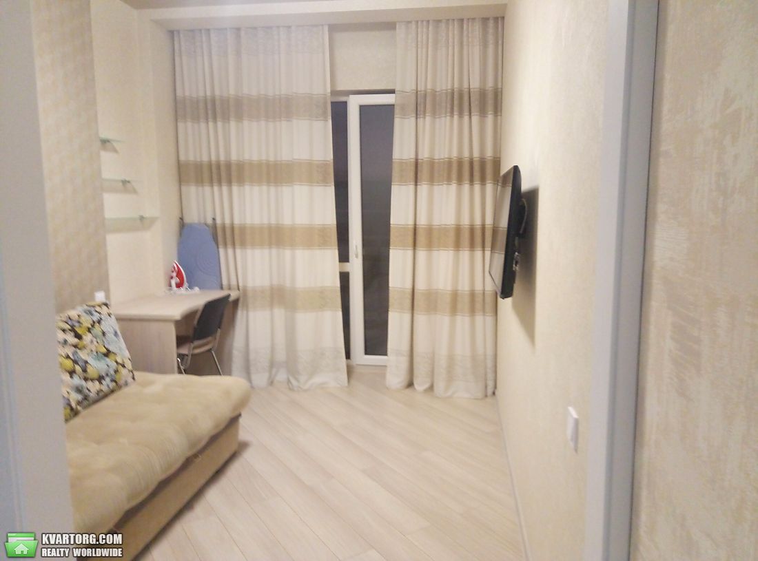 Rent out 2-room apartment. Харьков, пр.Науки — photo 2