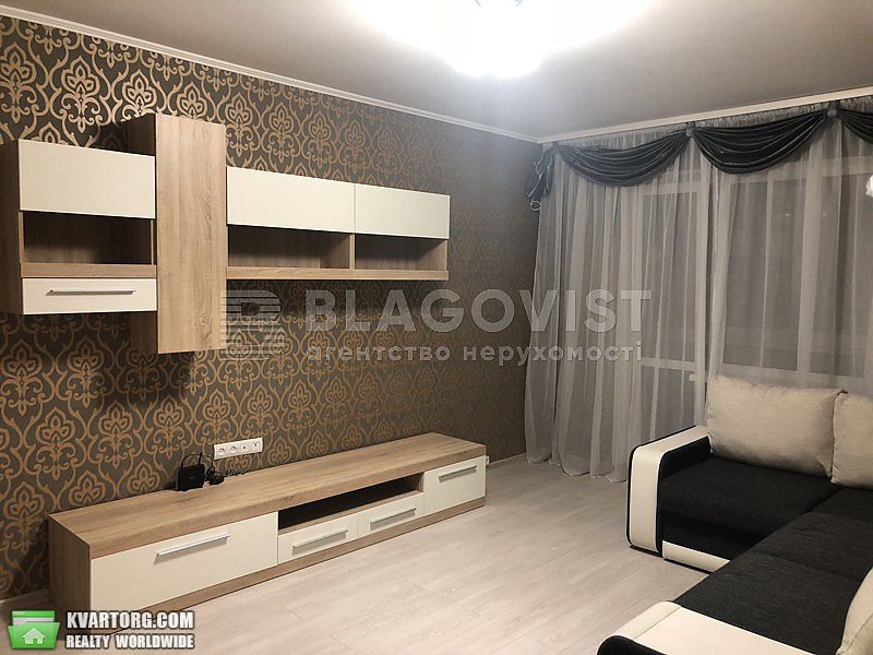 Rent out 2-room apartment. Киев,  Героев Сталинграда пр — photo 3