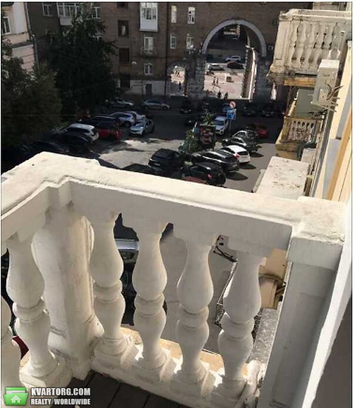 Rent out 3-room apartment. Киев,  Лютеранская — photo 2