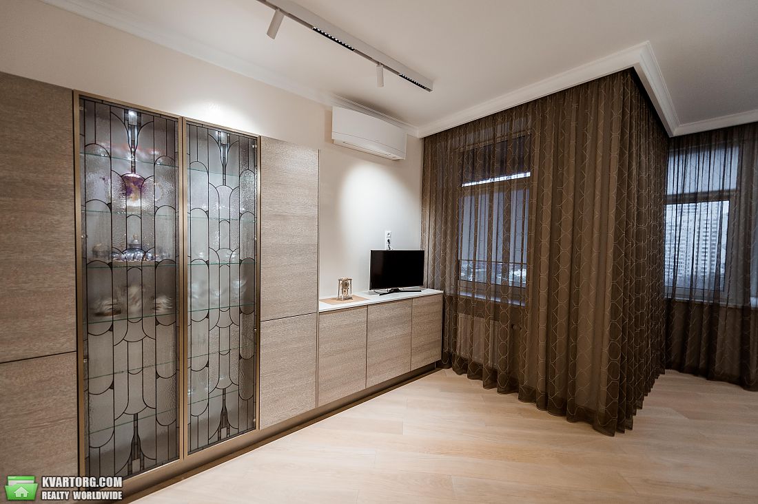 Sell 5-room apartment. Киев,  Старонаводницкая — photo 2